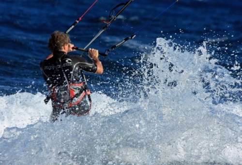 Kitesurfing - Harbour Wall 03-02-2012