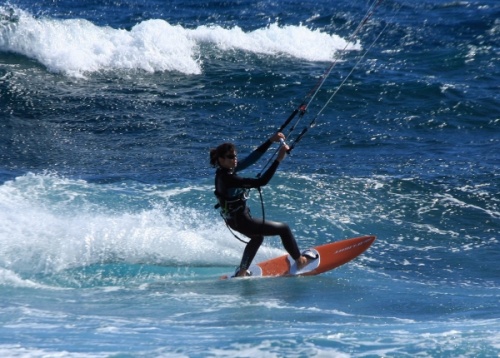 Kitesurfing in El Medano Harbour Wall Muelle 03-12-2012