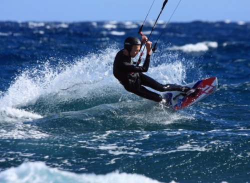 Kitesurfing in El Medano Harbour Wall Muelle 03-12-2012