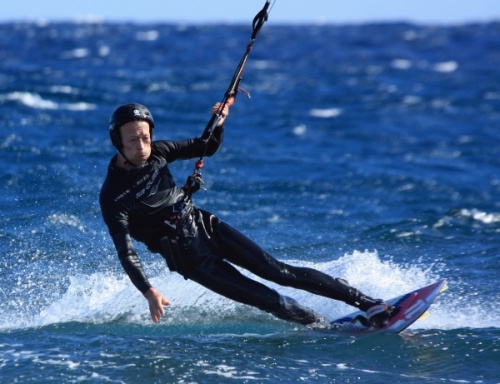 Kitesurfing in El Medano Harbour Wall Muelle 03-12-2012