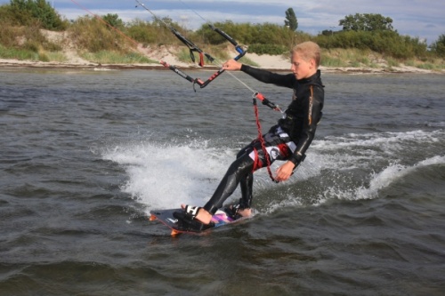 Kitesurfing