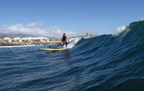 SUP and surfing at Playa Cabezo in El Medano Tenerife 17-02-2014
