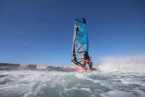 Wave windsurfing at El Cabezo in El Medano 13-12-2017