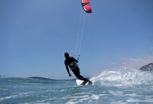 Windsurfing and kitesurfing at Harbour Wall  Muelle in El Medano 17-04-2013