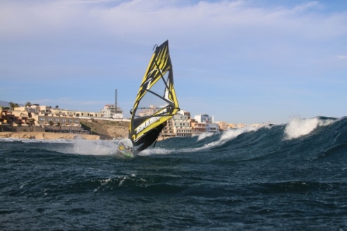 Windsurfing with TWS Tenerife Windsurfing Solution at Playa Sur in El Medano 10-12-2014
