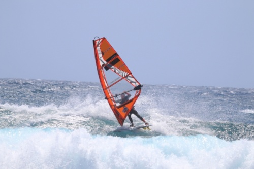 Wave windsurfing at El Cabezo in El Medano 13-05-2018