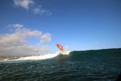Wave windsurfing at El Cabezo in El Medano 30-01-2016
